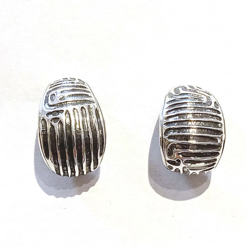 Maze Design Shrimp Earrings