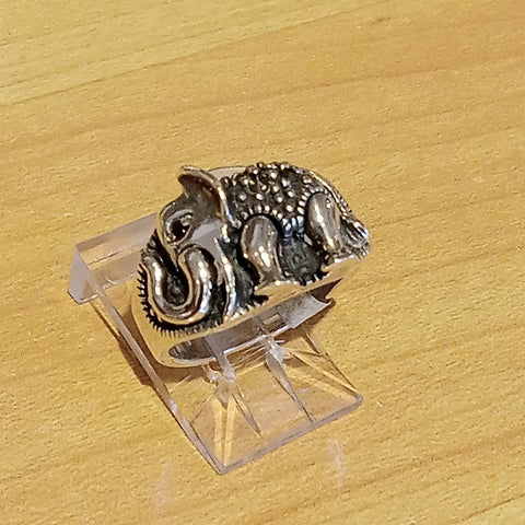 Marcasite Walking Elephant Ring