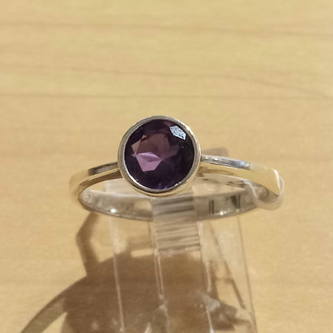 6 mm Round Amethyst Ring