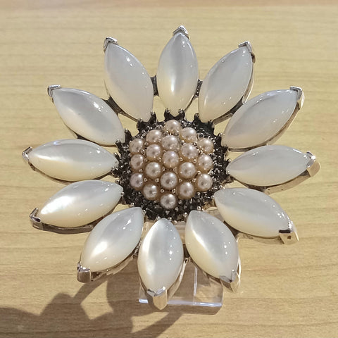 Large Flower Pearl Ring
