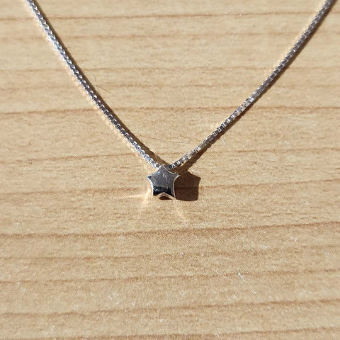 mini-star-plain-silver-necklace