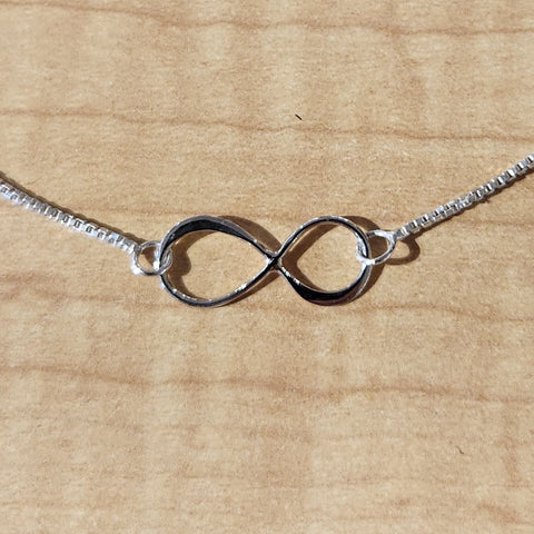 inline-necklace-infinity