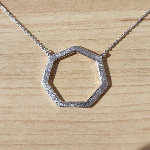 heptagon-scratch-brush-open-inline-chain-necklace